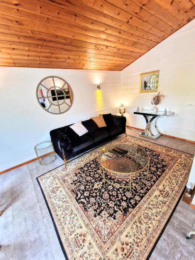 Villa Magpie 2 Hot Tub Huntersmoon-Warminster-Longleat-Wiltshire Esterno foto