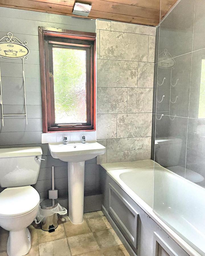 Villa Magpie 2 Hot Tub Huntersmoon-Warminster-Longleat-Wiltshire Esterno foto